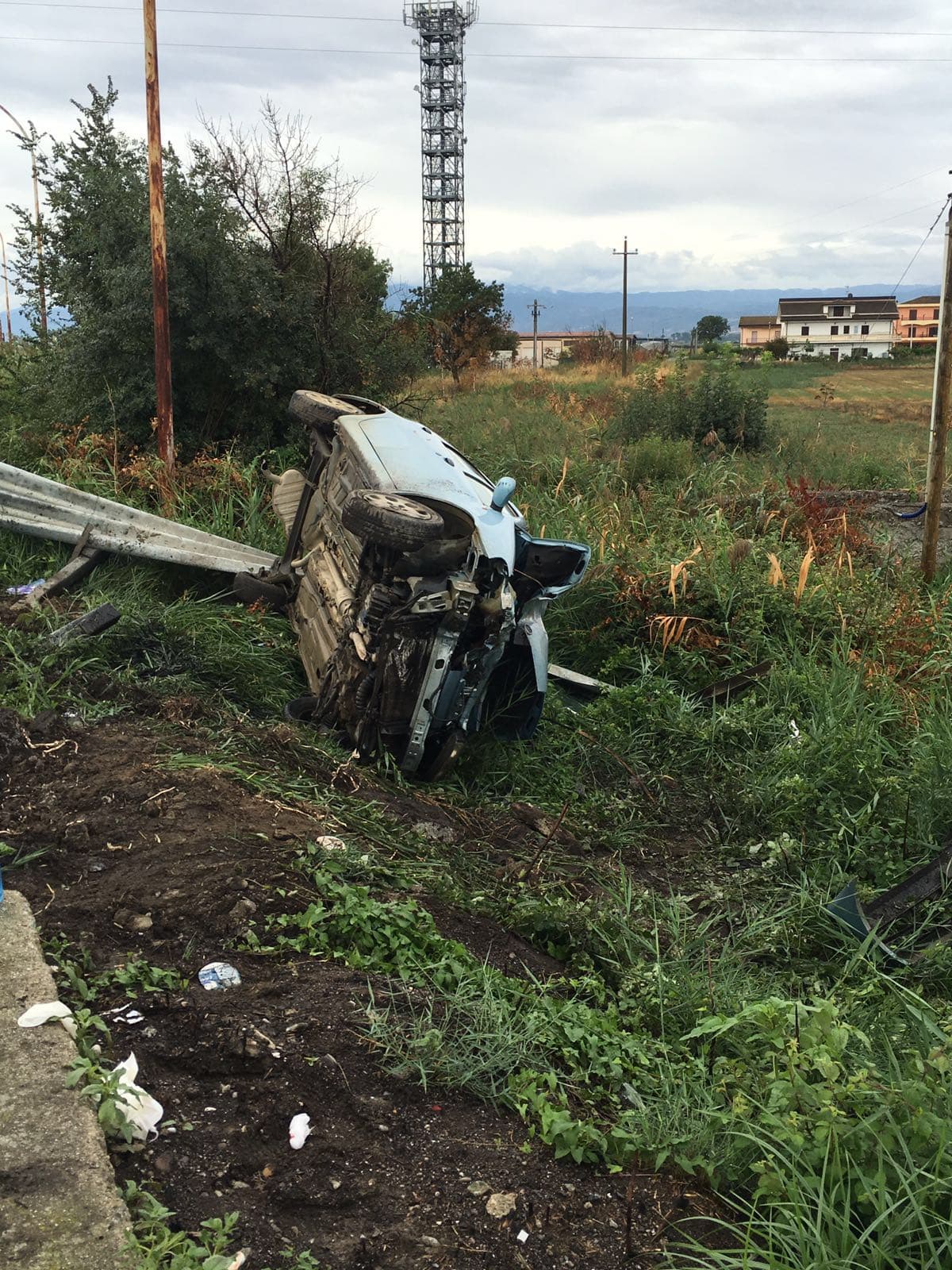 Sibari, scontro auto-tir: un ferito