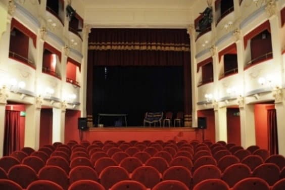 Cassano: presentata la stagione teatrale. Direttore artistico Andrea Solano