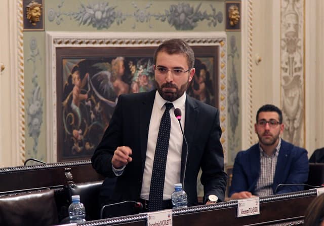 Provincia Cosenza: consiglio approva Ordine del Giorno di solidarietà a sindaco Papasso