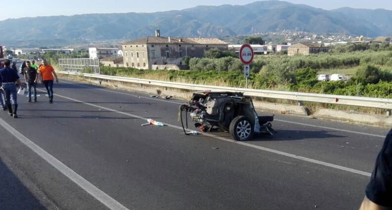 106, incidente mortale tra Corigliano e Rossano, muore un 40enne