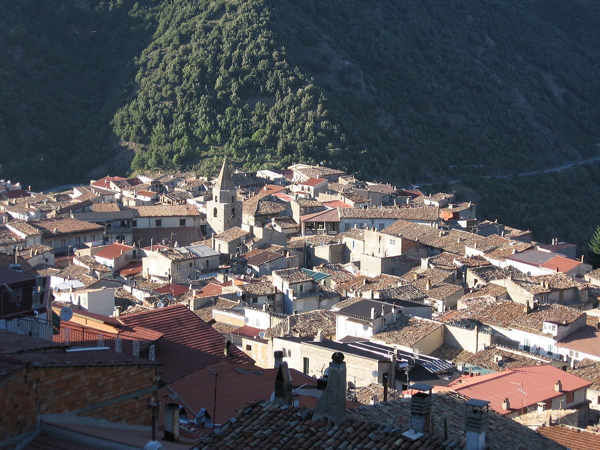 Longobucco, ruote auto bucate festa di San Domenico