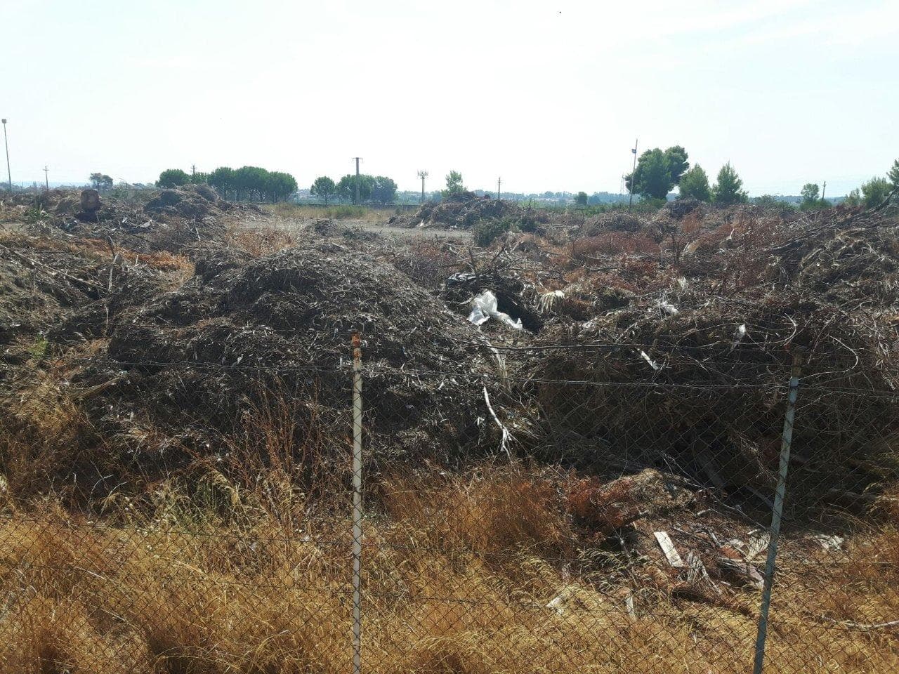 Villapiana: sequestrata area ex campo sportivo con rifiuti