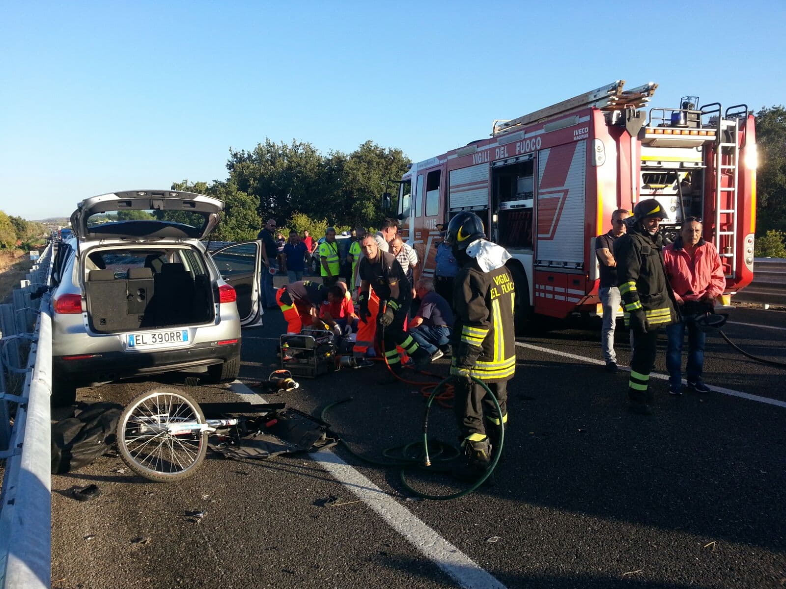 Incidente sulla statale 106 a Rossano, due feriti gravi