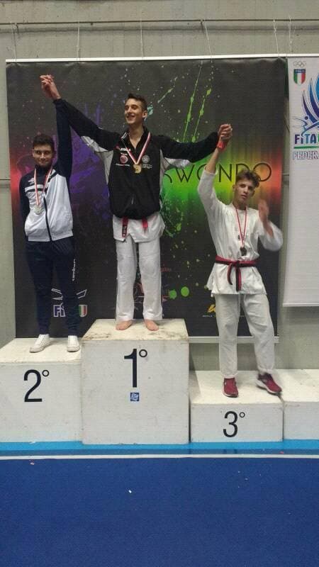 Giovani atleti dell’ASD Taekwondo Corigliano premiati al “Tuscany Cup” di Arezzo