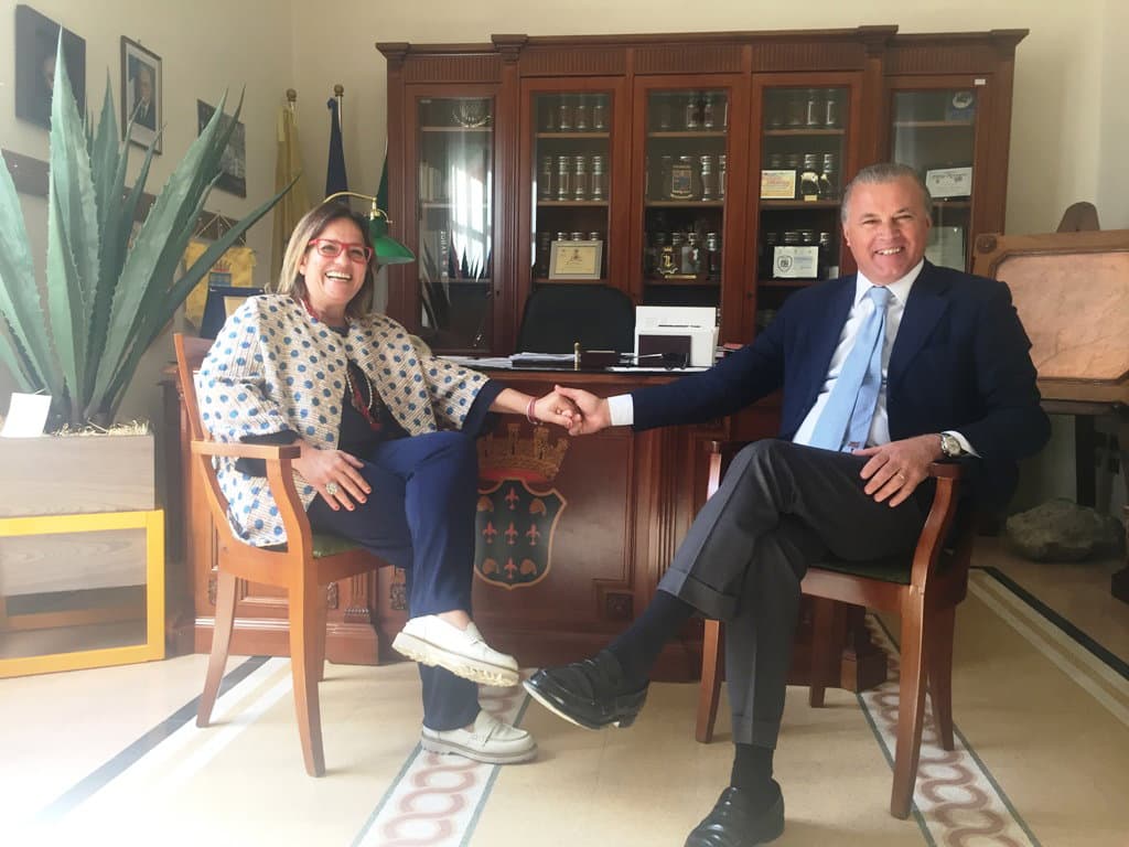 Fusione, la sindaca Greco a favore del sì