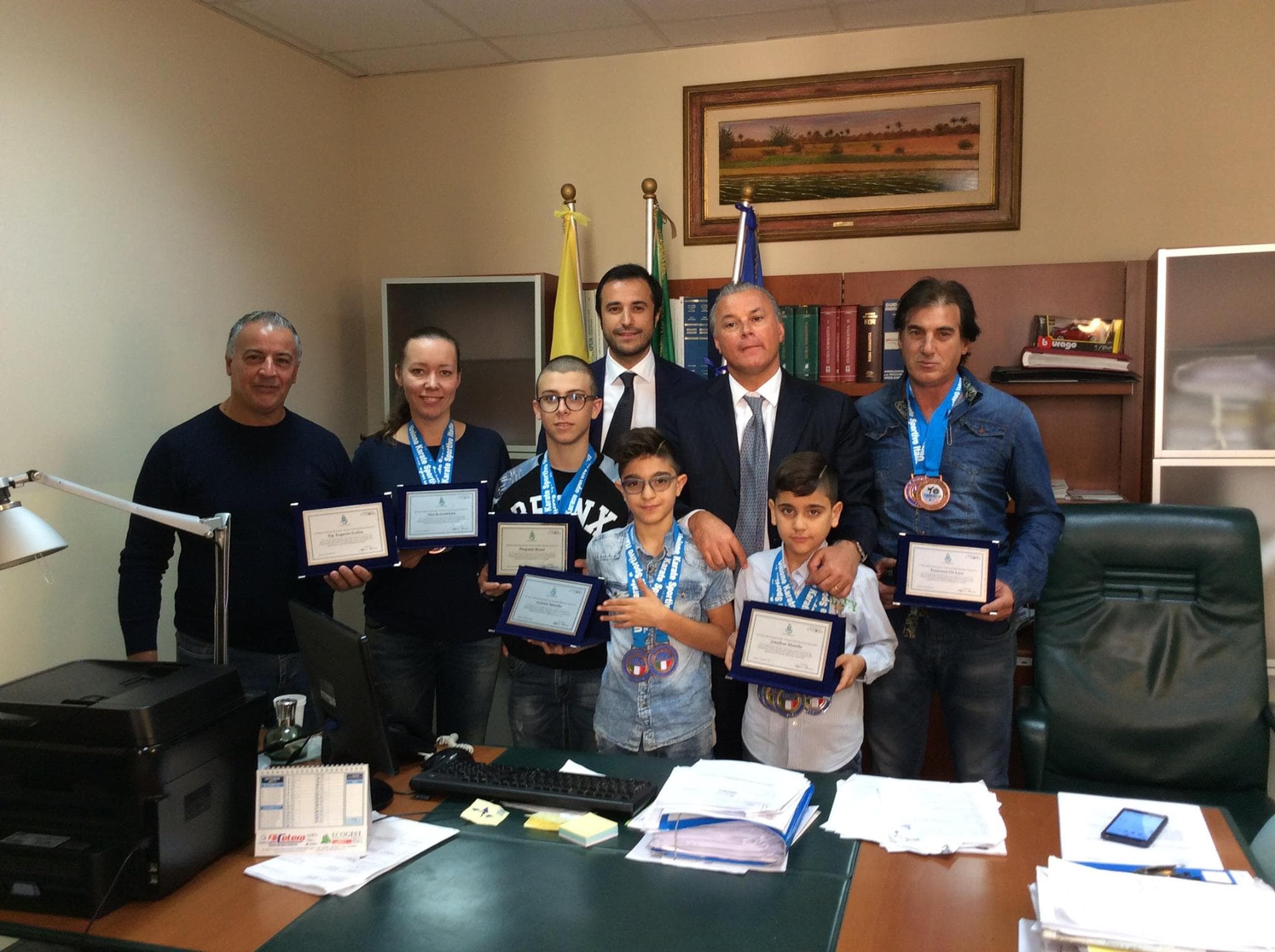 Sport, Rossano: il sindaco Mascaro e vicesindaco premiano 5 karateki