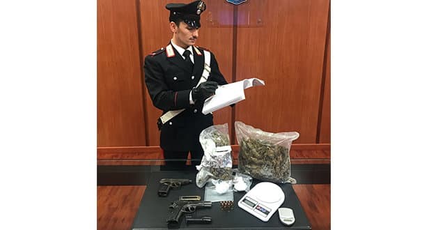 Carabinieri, arrestato ucraino che nascondeva in casa 1 kg di droga