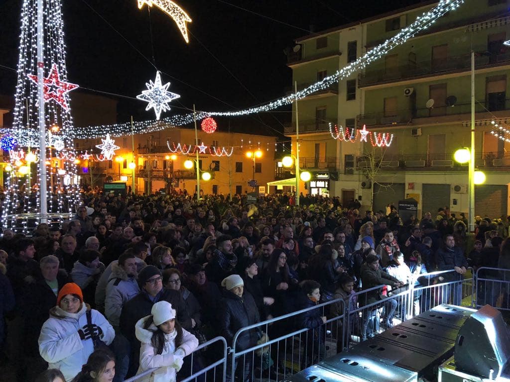 Crosia: successo per il capodanno in piazza. Ennesimo format vincente