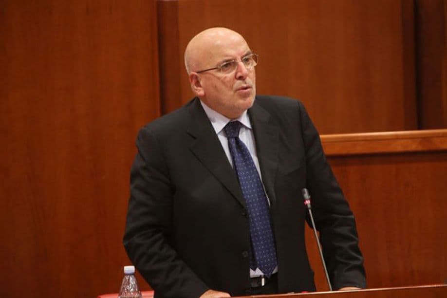 La rotta di Oliverio: "Giunta senza consiglieri, nel 2019 mi ricandido"