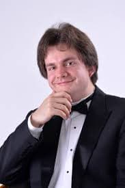 Trebisacce,sabato 19 maggio, recital pianista del Roman Lopatynskyi