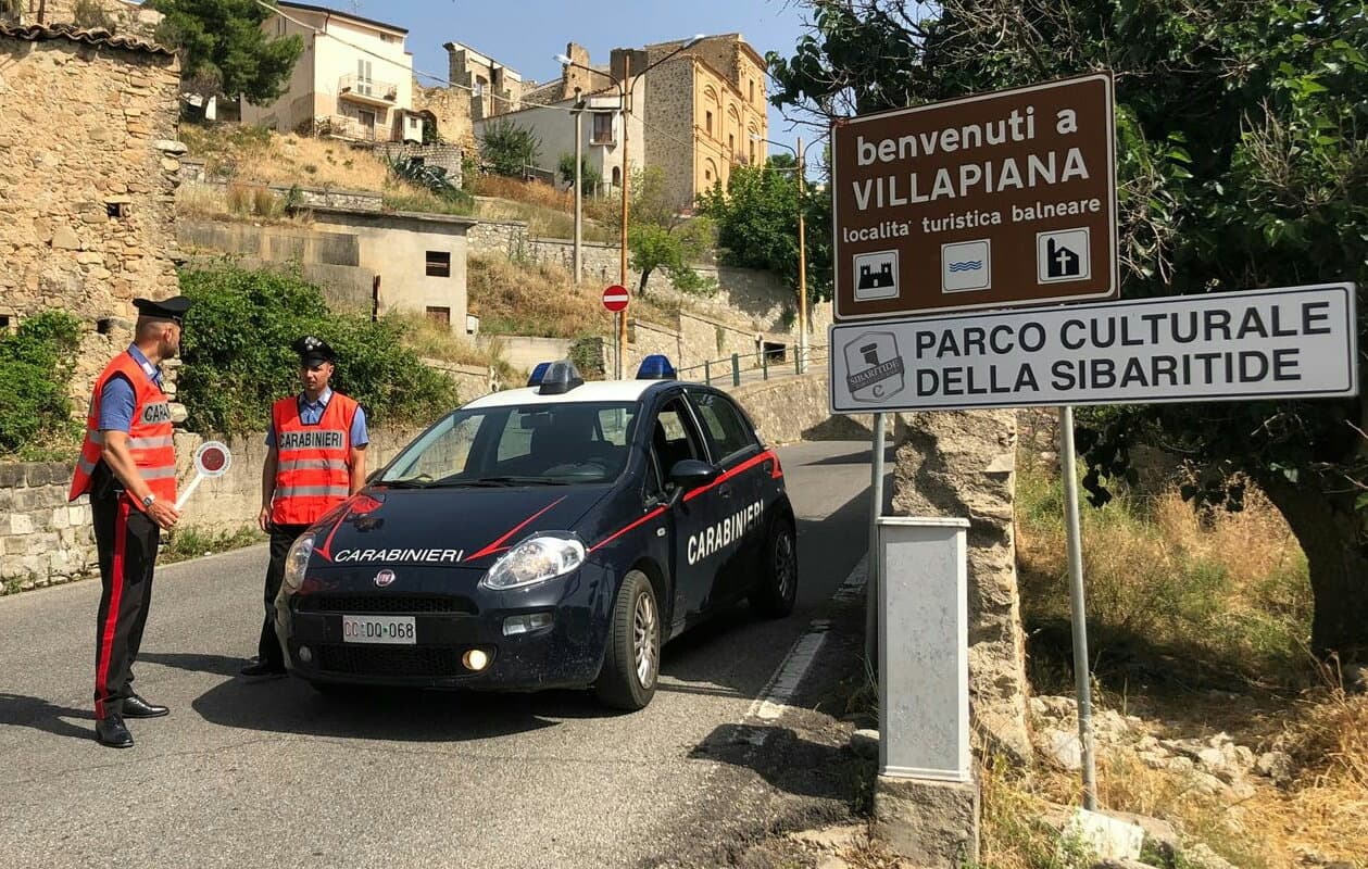 Carabinieri, due giovani arrestati per rapina a un'anziana signora