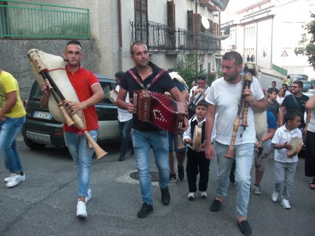 Ad Albidona il primo festival della zampogna