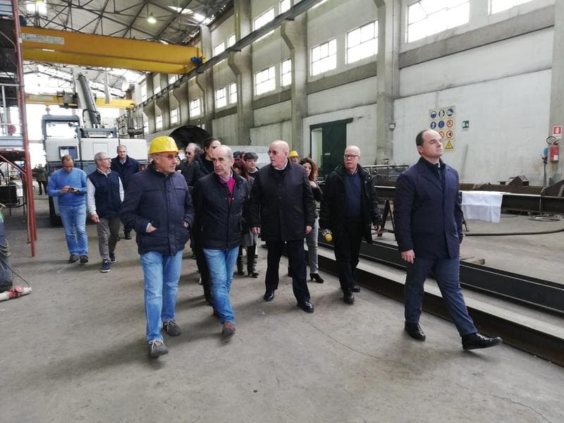 Tromba d'aria a Crotone: il presidente Oliverio nelle zone danneggiate