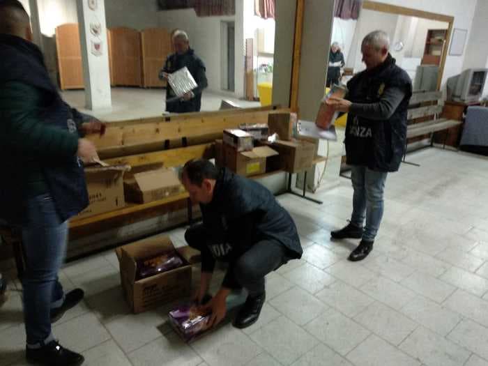 Corigliano Rossano, sequestrati 2 quintali di botti