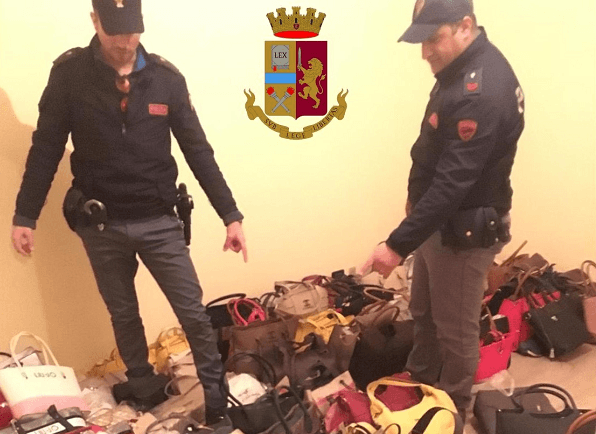 Polizia Corigliano Rossano: sequestro di merce contraffatta.Denunciati due extracomunitari