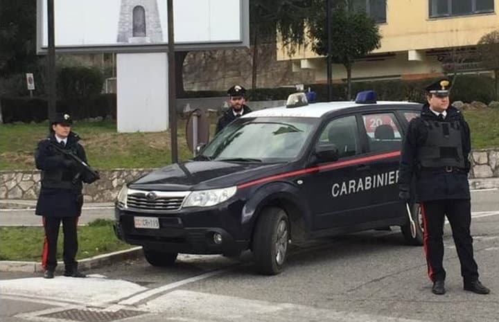 Donna segregata in casa per tre giorni, un arresto per sequestro di persona