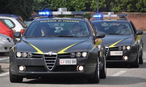 Corigliano: estorsione, minacce e turbativa d’asta, arrestati due imprenditori a Corigliano