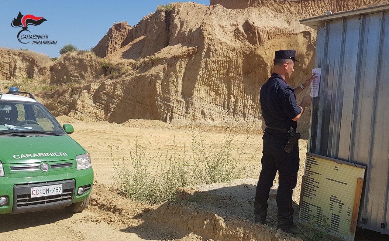 Carabinieri Forestale: posta sotto sequestro cava in zona Corigliano