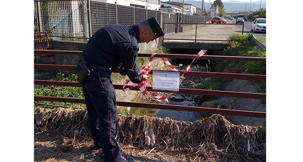Corigliano Rossano, sversamento liquami in un fosso: sequestrata condotta e denunciate sei persone