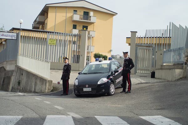 Carabinieri Corigliano: figlio alcolizzato minacciava e picchiava la madre. Arrestato dopo l'ennesimo episodio di violenza