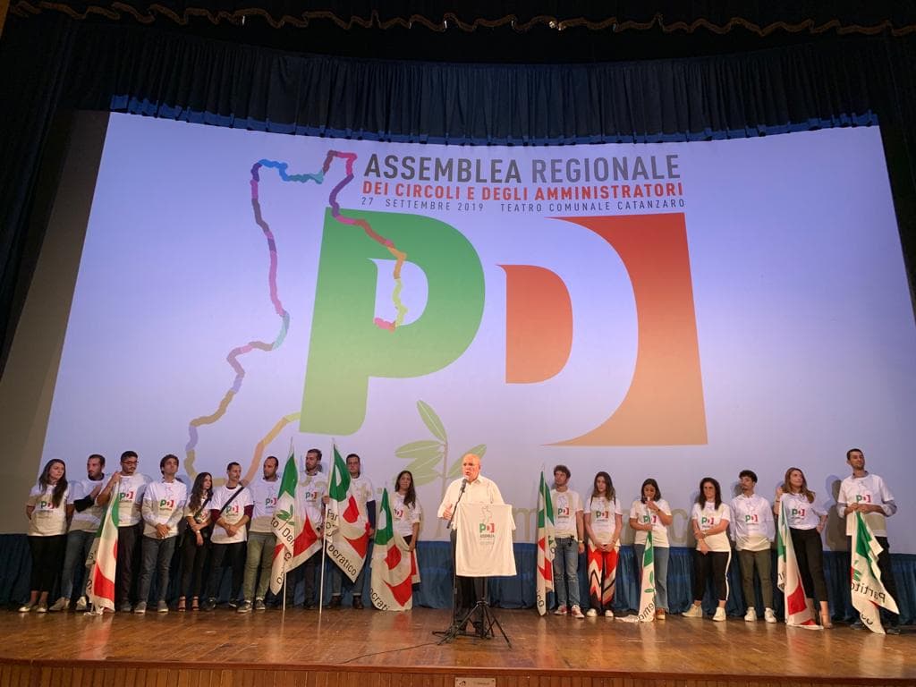 Regionali, Oliverio suona la carica: «Siete voi la migliore candidatura che abbia mai avuto»