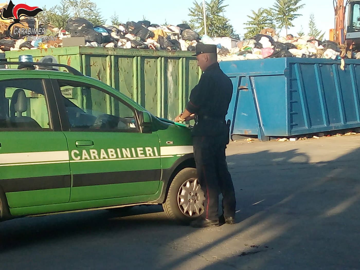 Carabinieri Forestale, posta sotto sequestro l'isola comunale ecologica
