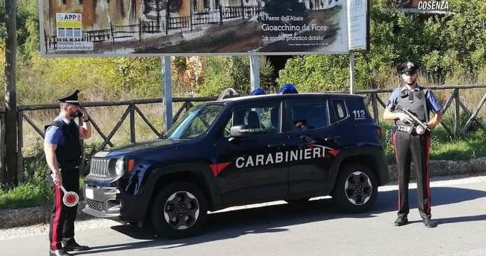 4 giovani denunciati per detenzione di sostanza stupefacente ai fini di spaccio