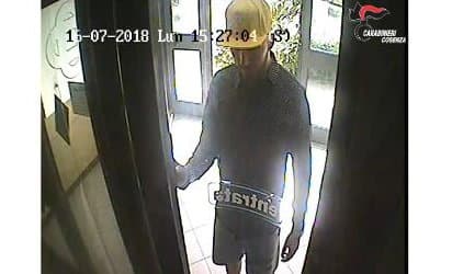 Corigliano: rapinarono una Banca legando e sequestrando clienti e dipendenti: arrestato uno dei malviventi