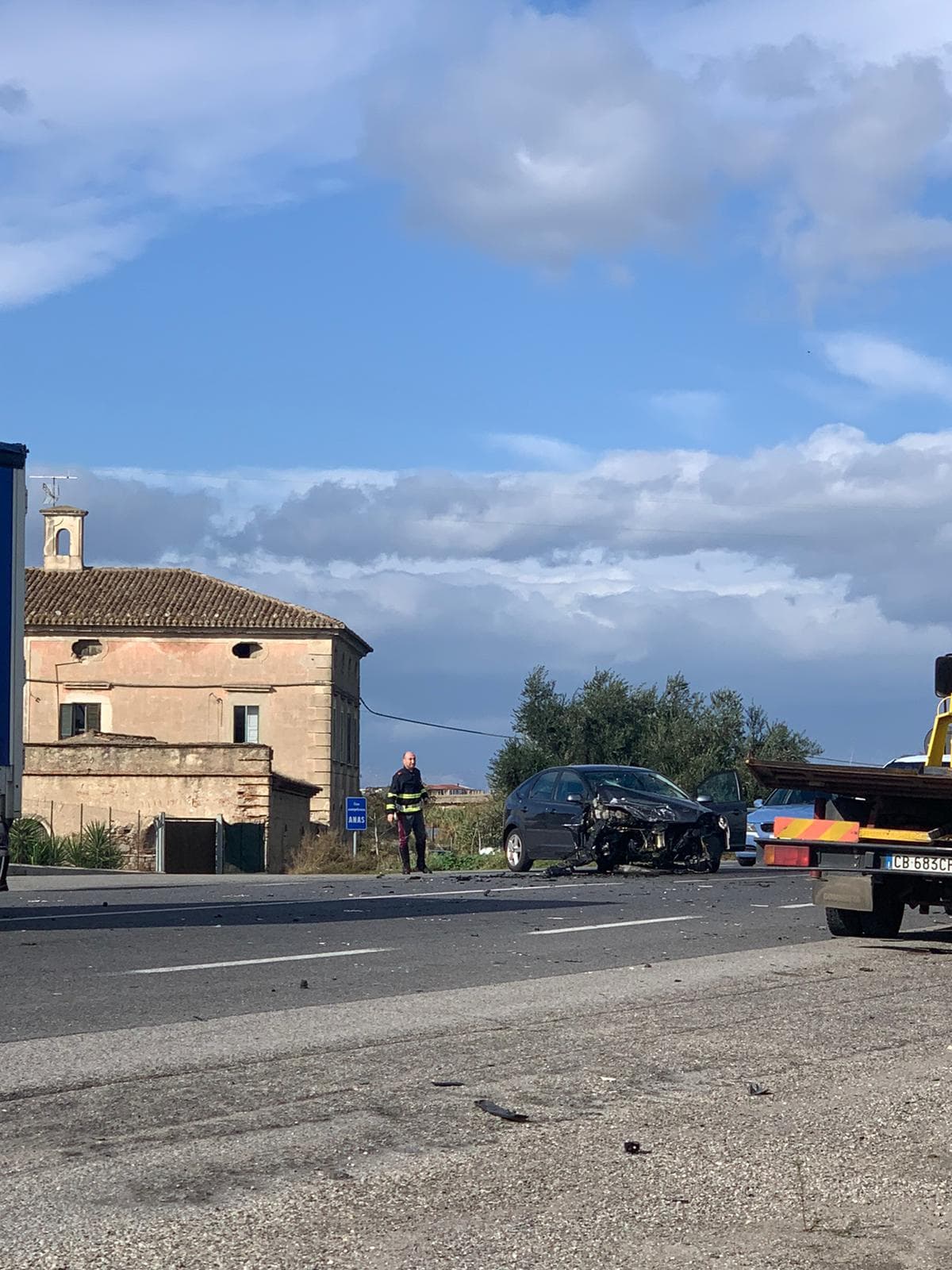 Incidente sulla 106 in contrada Toscano Joele - FOTO