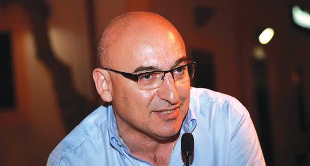 Mundo: " Interventi tempestivi sull'erosione costiera e materiali del demanio"
