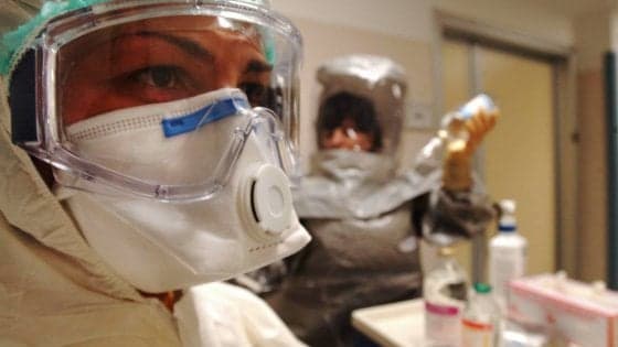Covid-19, 35.713 contagi in Italia. Rispetto a ieri 475 decessi e 1.084 guarigioni