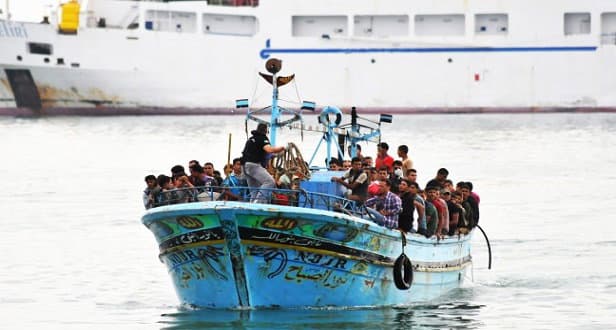 In Calabria i migranti sbarcati in Sicilia, Gallo contesta il Governo: «Disegno scellerato»