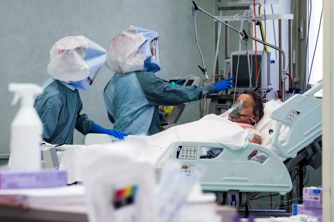 Un chirurgo di Corigliano Rossano firma uno studio su scala mondiale: per i pazienti Covid più alto rischio di mortalità post operatoria