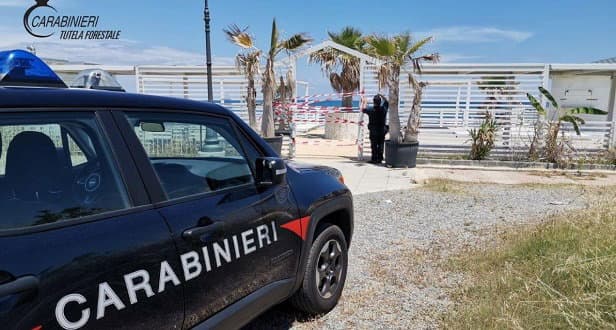 Mandatoriccio: i Carabinieri sequestrano uno stabilimento balneare