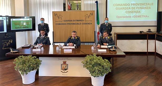 Operazione Demetra, i caporali che gestivano il lavoro e anche i matrimoni
