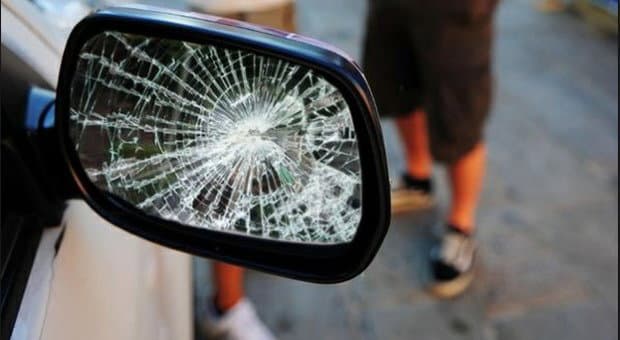 Arrestato un ventenne autore della truffa dello specchietto