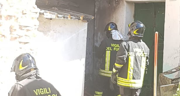 Incendio al Bancato, in fuga una famiglia di turisti francesi