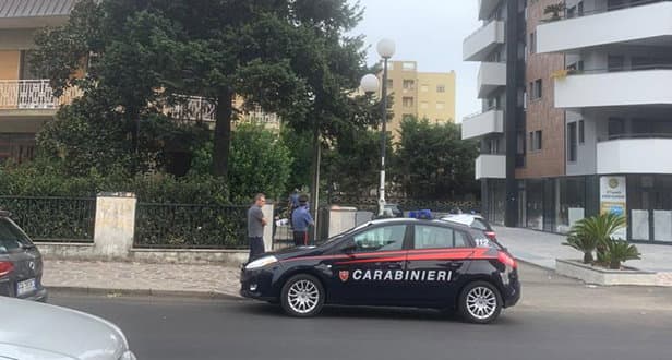 Tragedia a Rende: giovane operaio muore mentre montava un condizionatore