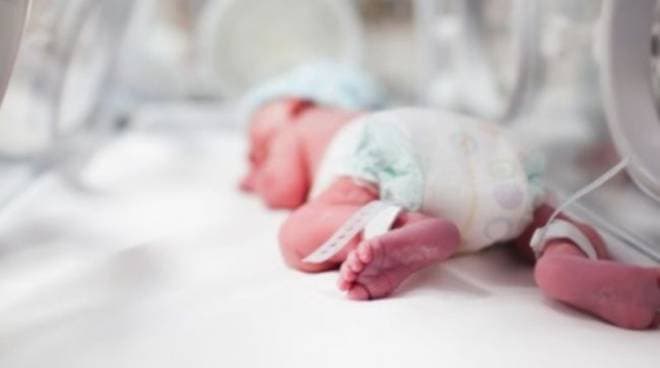 Donna positiva partorisce all'Annunziata di Cosenza, il bimbo sta bene ed è negativo