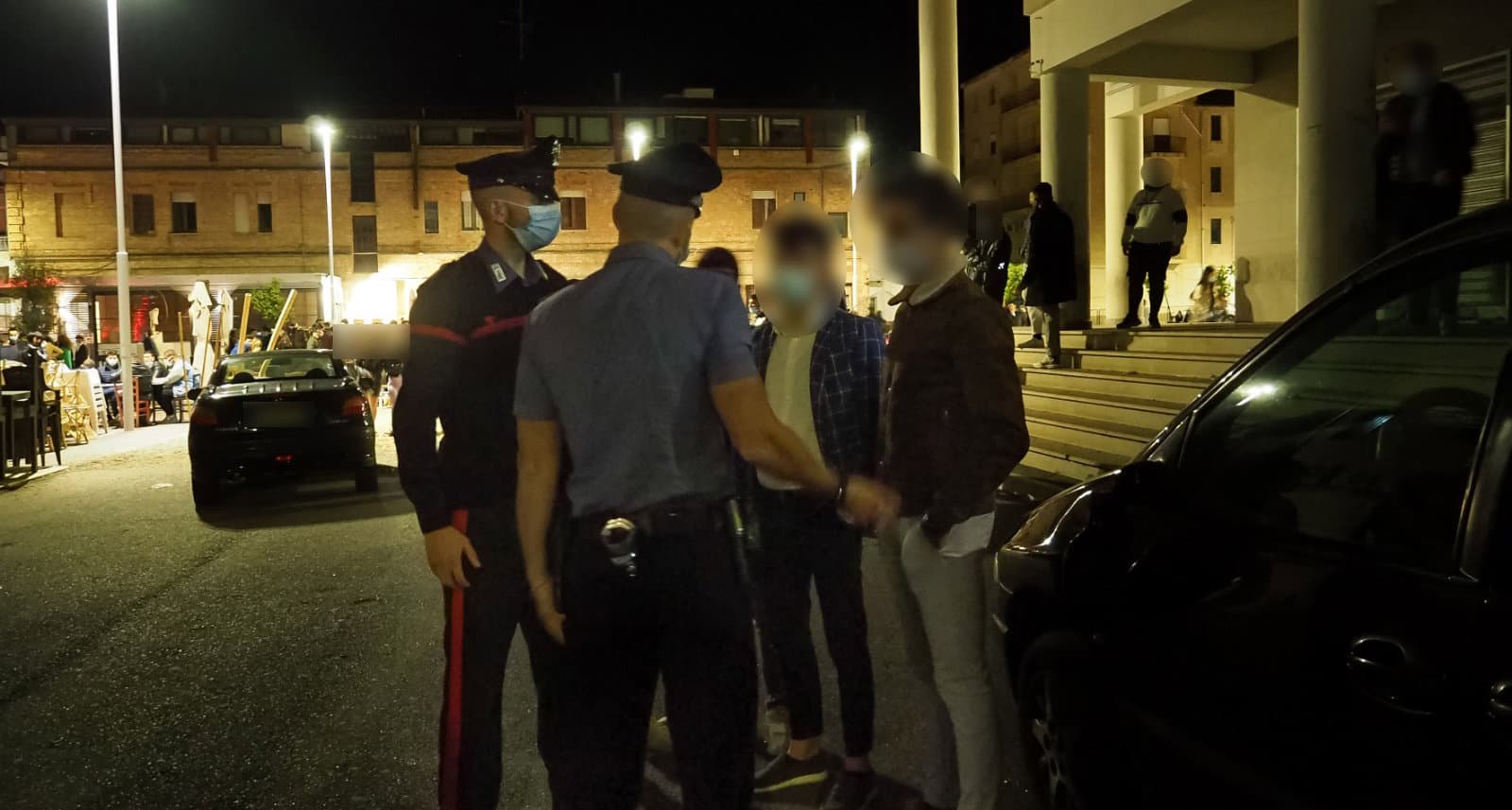 Norme anti-covid, a Corigliano denunciati 6 giovani "riottosi alle regole"