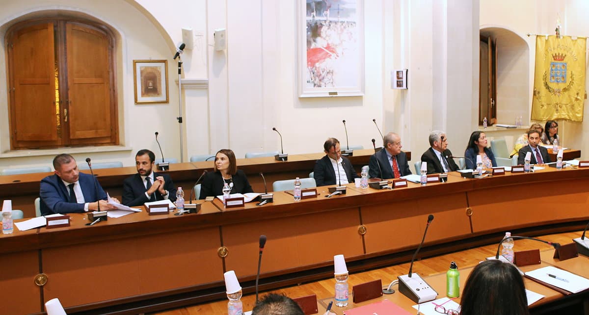 Corigliano-Rossano, Opposizione: «Crati, Scuola ed Emergenza Sanitaria aspettiamo ancora il Consiglio Comunale»