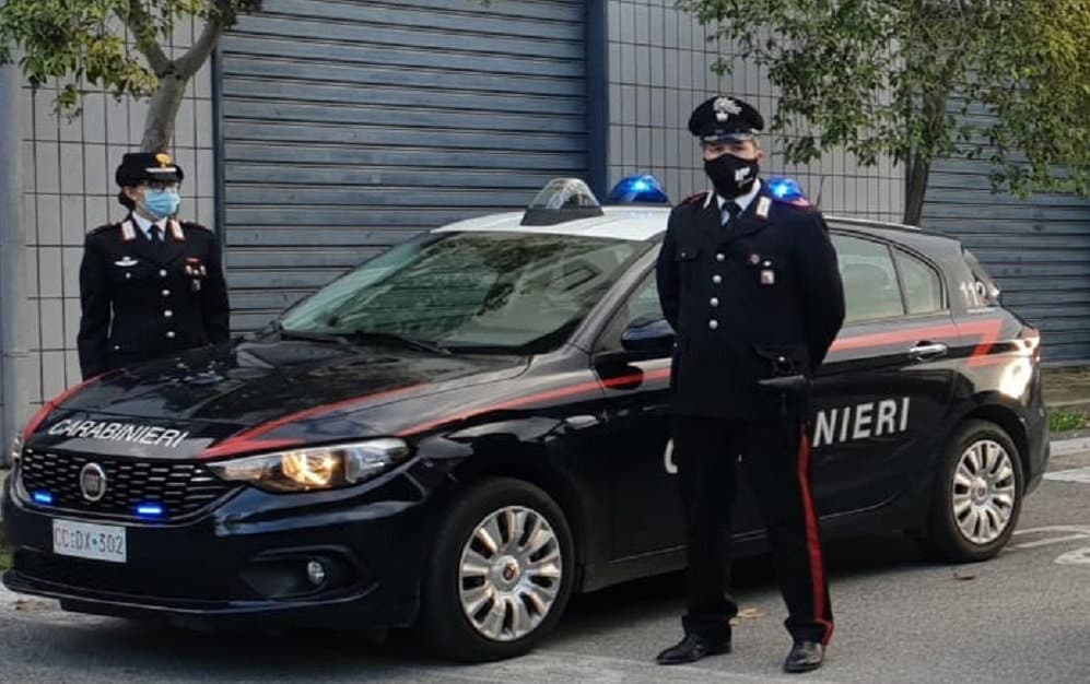 Corigliano-Rossano, evade dai domiciliari e tenta di fuggire anche dalla Caserma