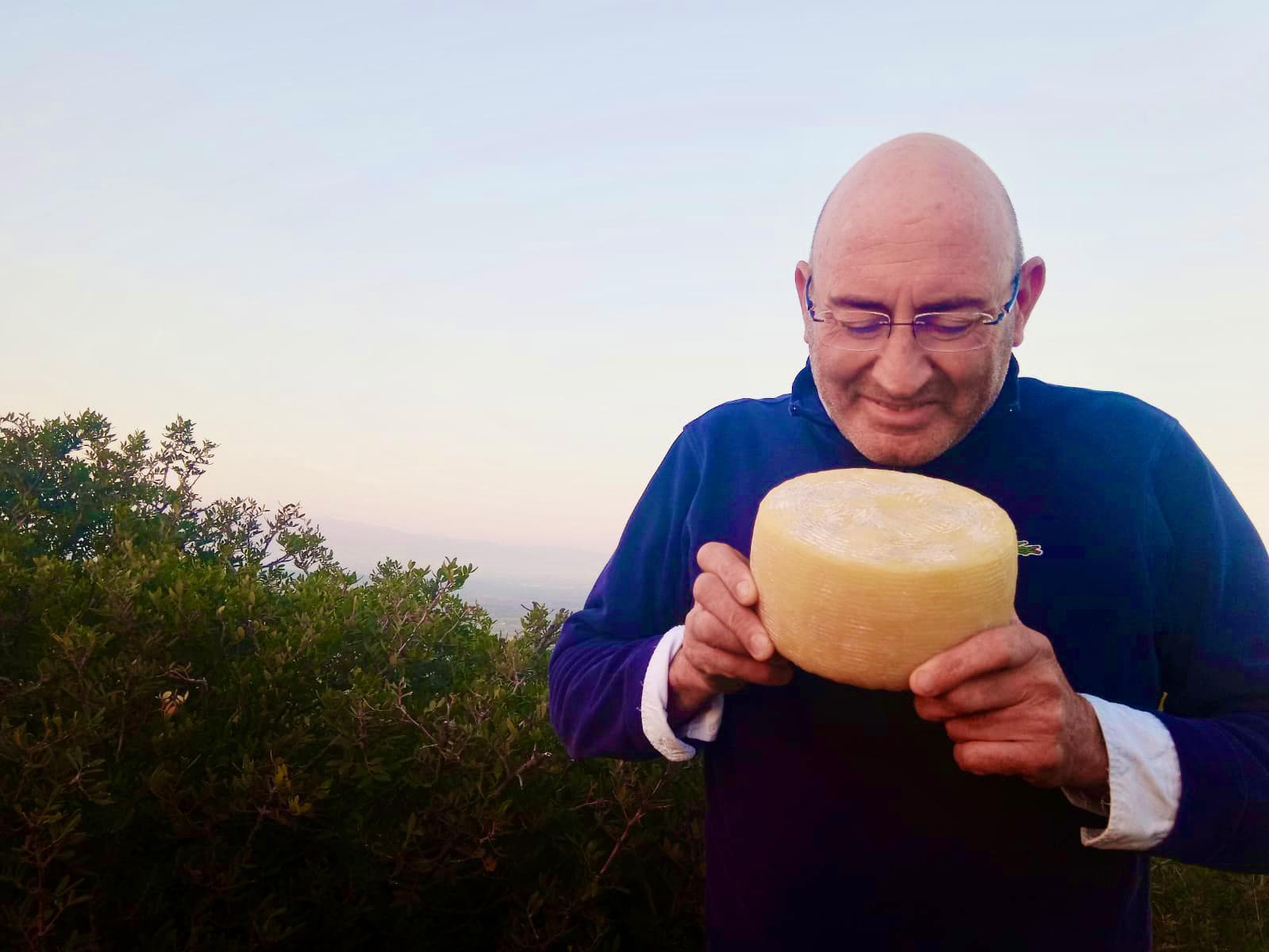 Roberto Siviglia, l'uomo che scelse i formaggi della sua azienda agricola al sogno del Cavallino Ferrari