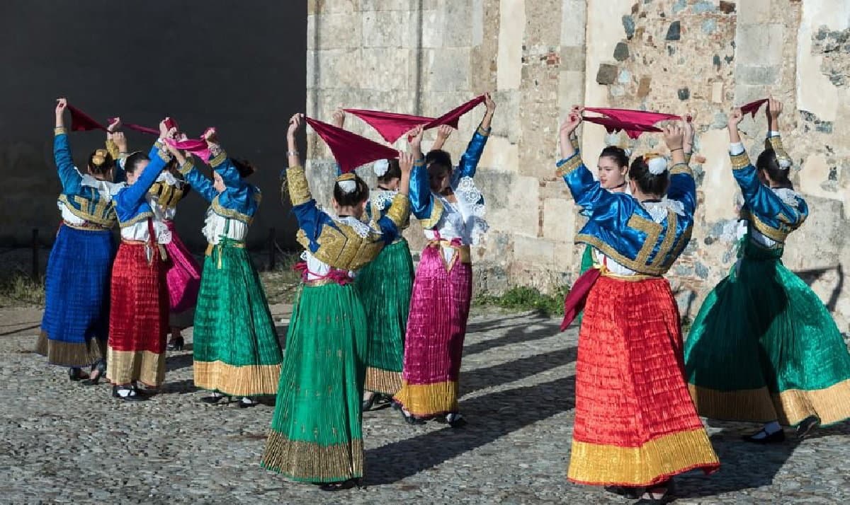 Tarantarsia XII, convegno su “Le minoranze linguistiche calabresi- il mondo Arbëresh”