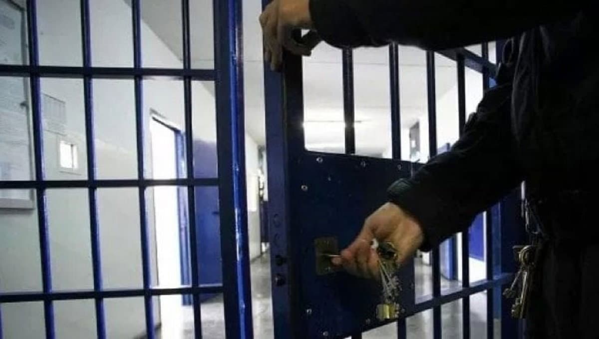 Corigliano-Rossano, eseguite 2 misure cautelari: un uomo in carcere e uno ai domiciliari