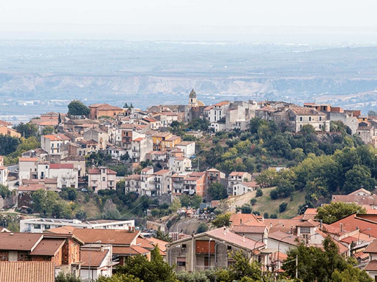 Discarica a Firmo, «la Giunta regionale ignora la realtà» secondo Bevacqua (Pd)