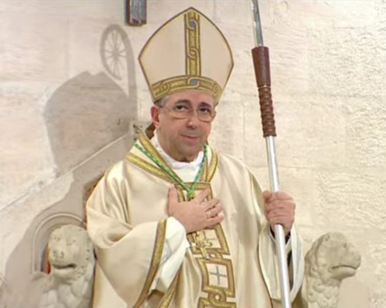 «Ecco il vessillo della croce, mistero di morte e di gloria»