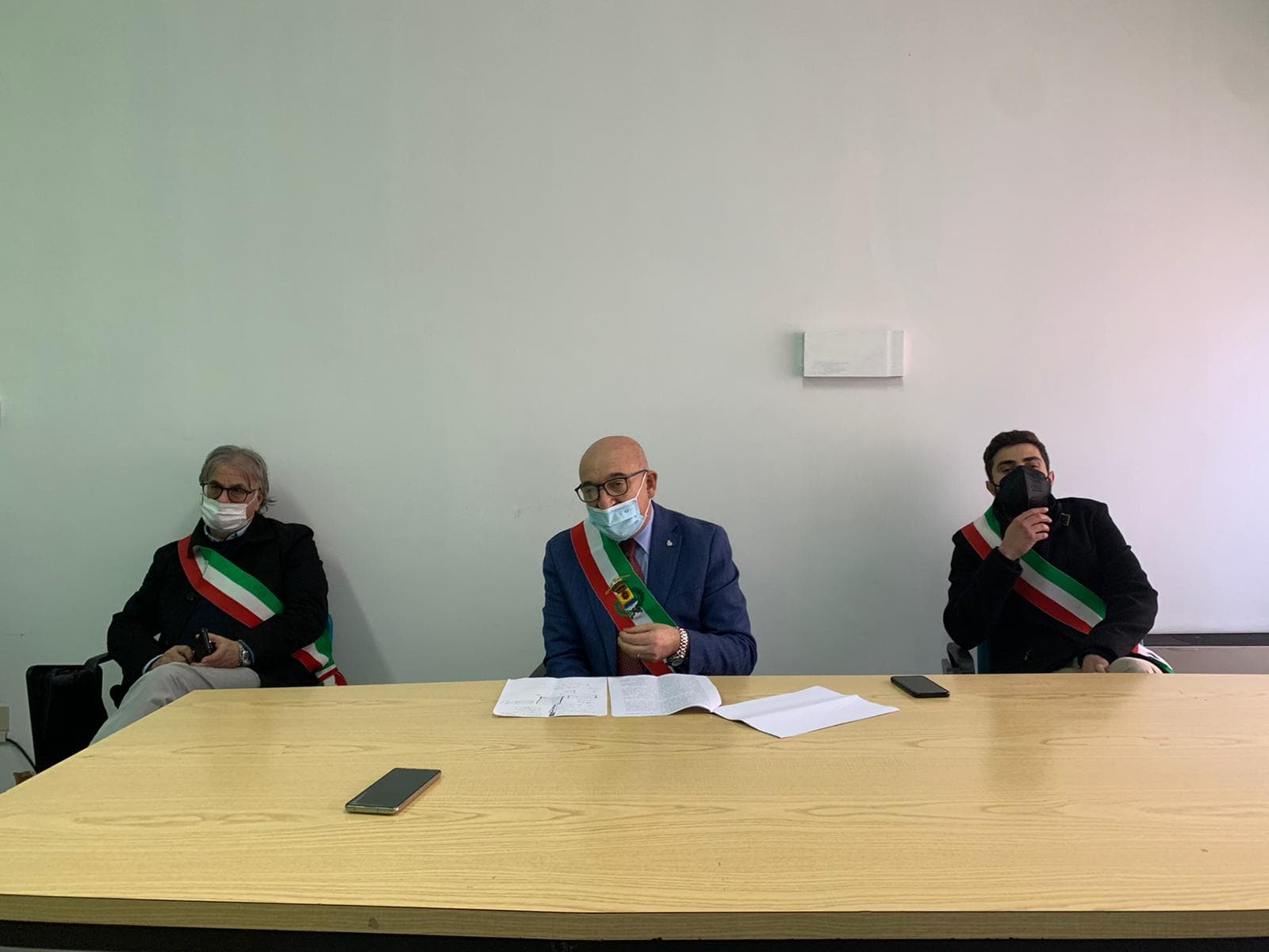 Vaccini, il sindaco di Trebisacce sollecita l'invio dei sieri: «Siamo rimasti senza seconda dose»