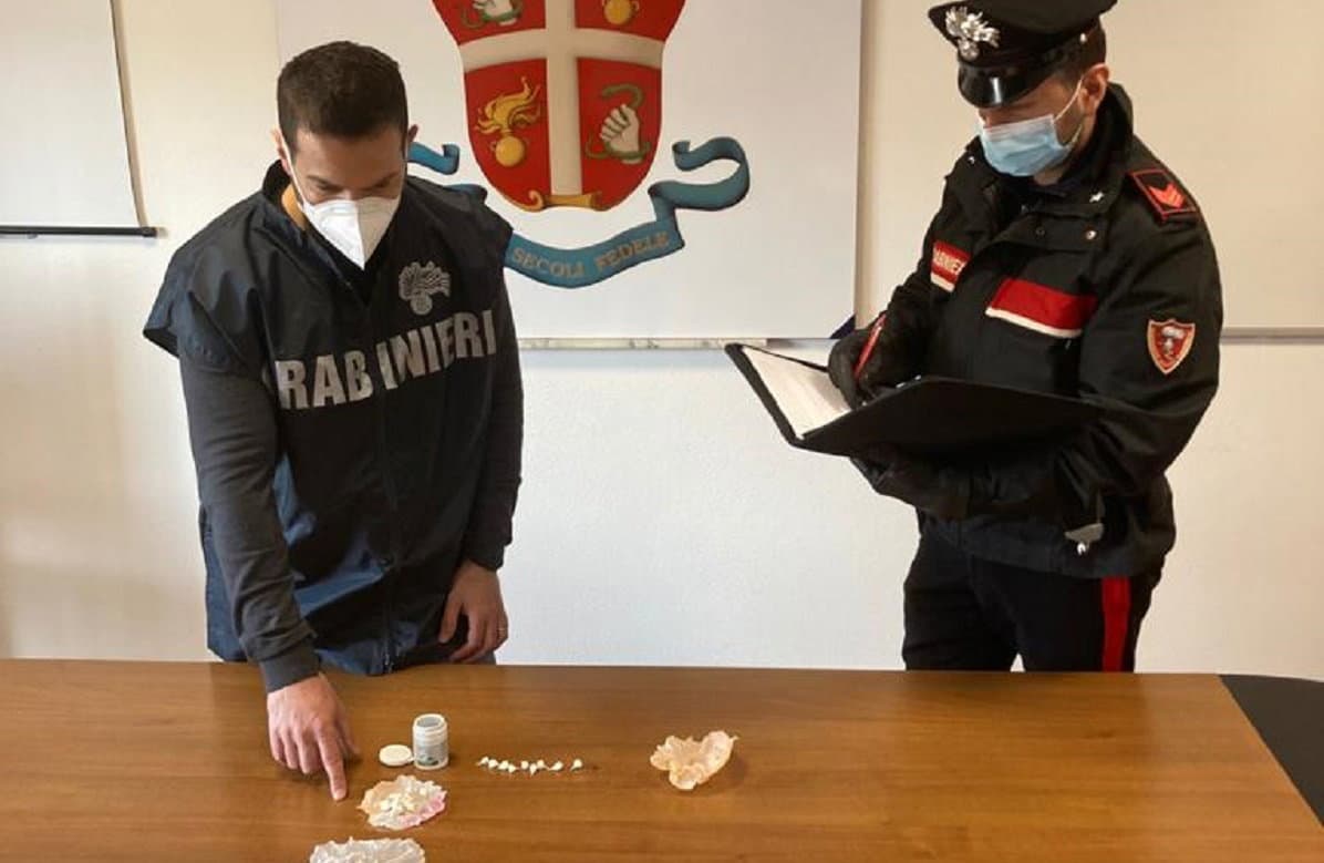 Corigliano-Rossano, blitz dei Carabinieri: trovati cocaina, eroina e marijuana