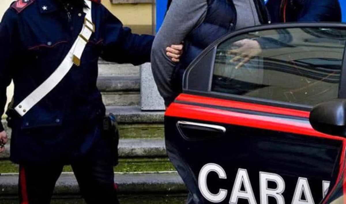 Rende, saccheggiano bar e tabacchi: arrestati due giovani cosentini